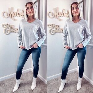 Covington Sport grey casual chic Heathered long sleeved V-neck size large